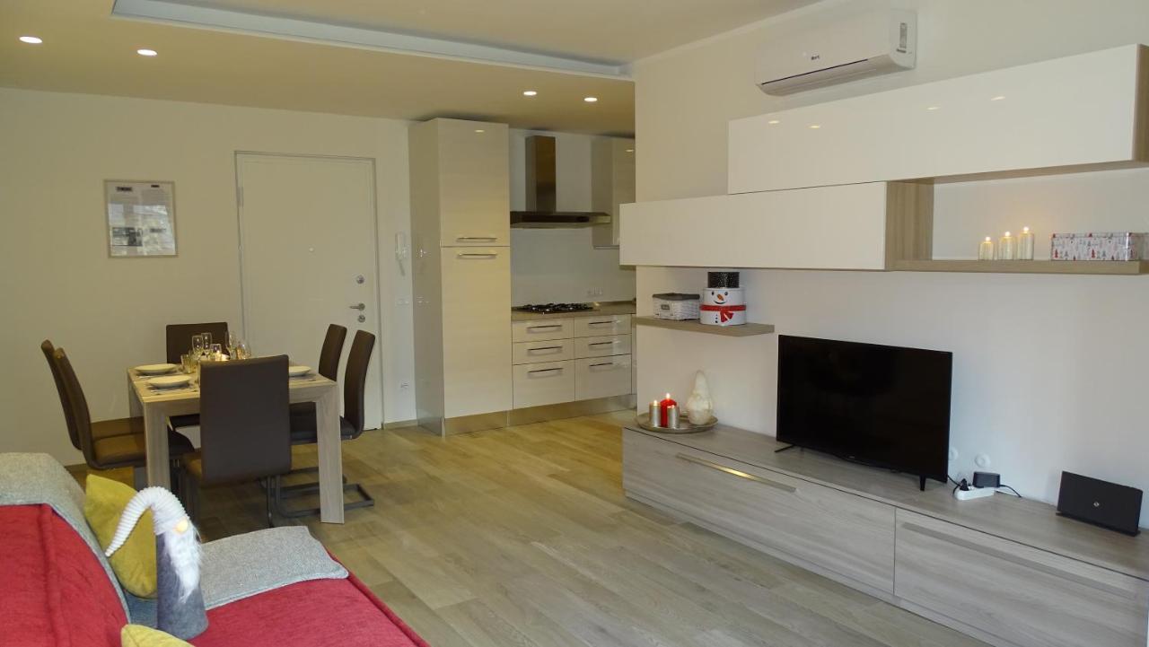 Blue Moon - Via Parigi Apartments 아오스타 외부 사진