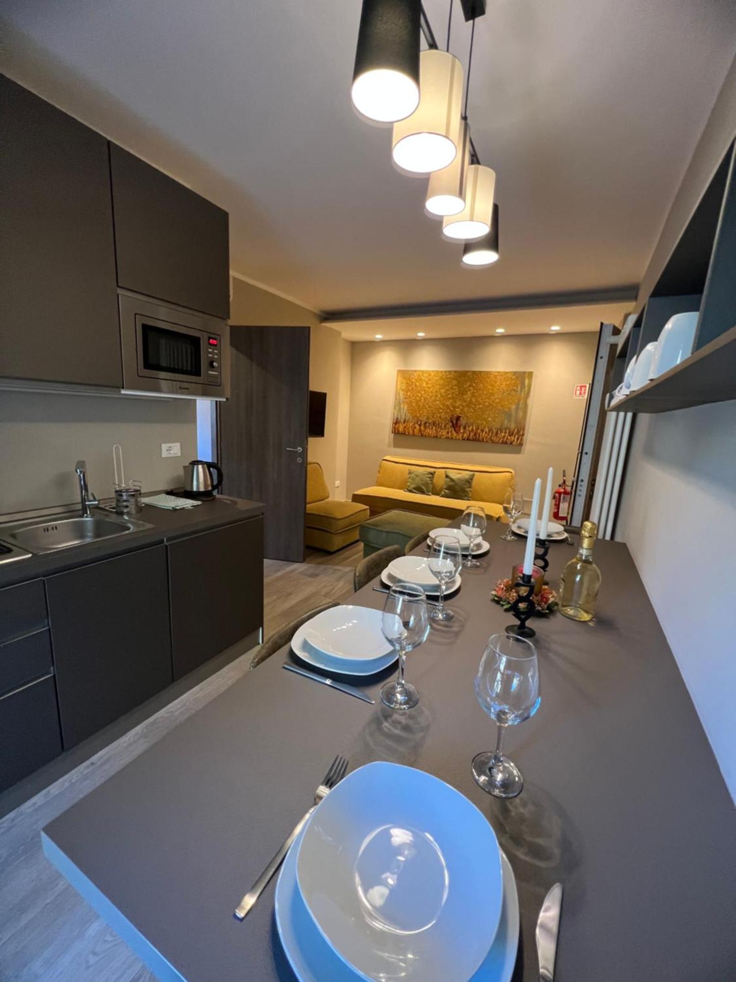 Blue Moon - Via Parigi Apartments 아오스타 외부 사진